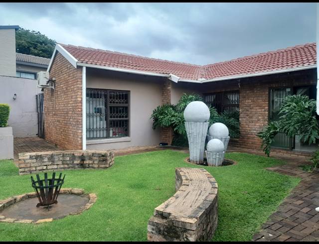 3 BEDROOM HOUSE FOR SALE IN SAFARI GARDENS